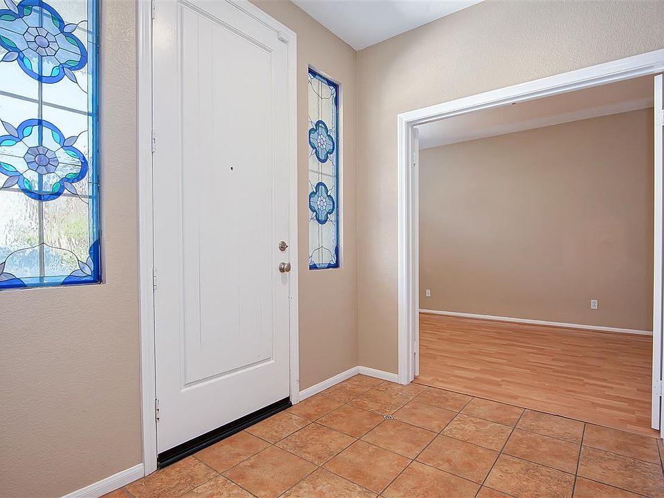 1st image of 317 Bishop Dr