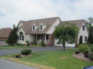 11240 Weatherstone Dr, Waynesboro, PA