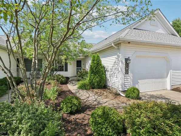 33932 Sunflower Ln, North Ridgeville, OH 44039