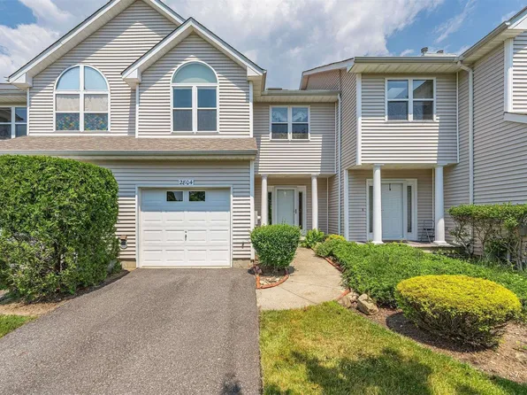 2804 Bayberry Path #2804, Riverhead, NY 11901