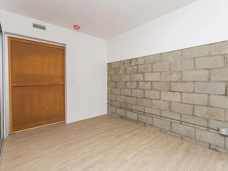 2225 Hyperion Ave #B — Photo 13