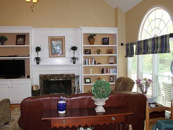 5th image of 507 Forest Gate Cir