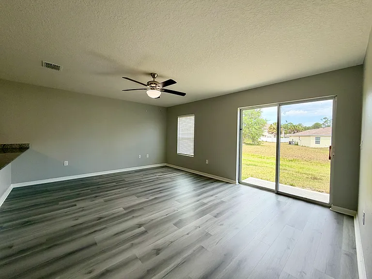 687 Gila Dr — Photo 5