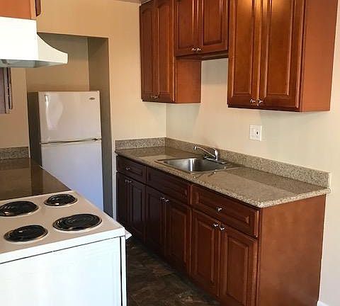 4th image of 611 San Luisito Way #A6