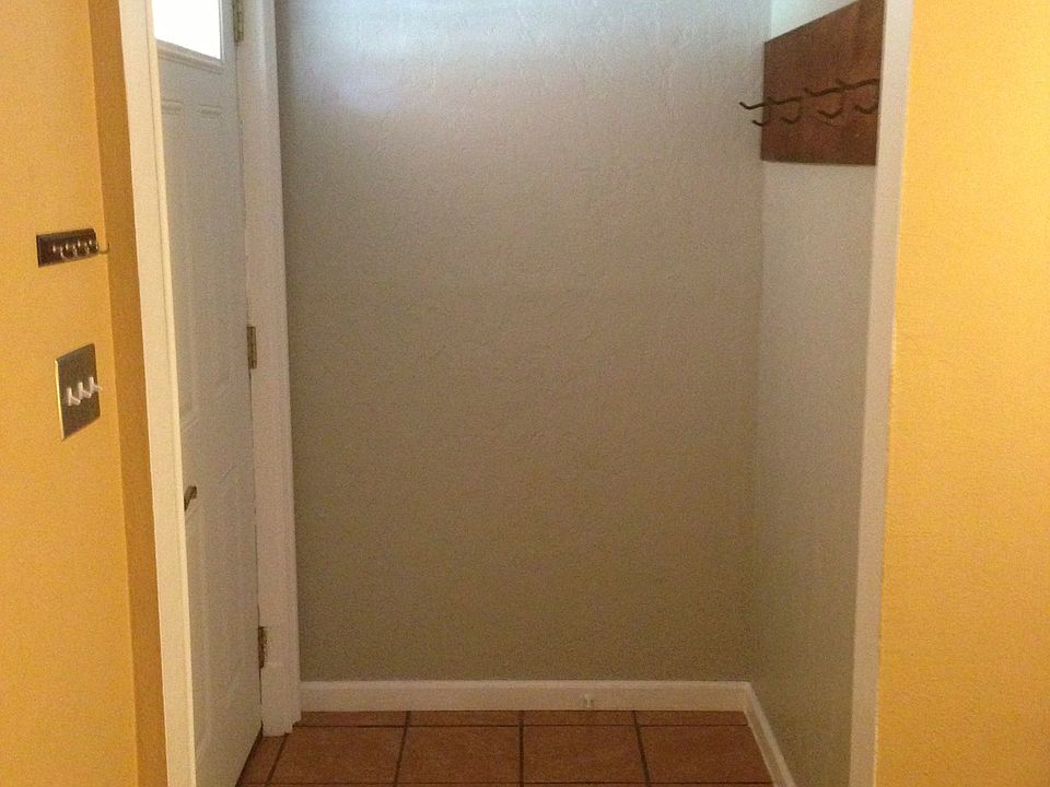 Entryway/Mudroom