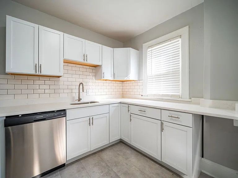 828 Dennison Ave — Photo 7