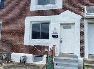 208 Weymouth Rd, Darby, PA 19023