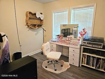 207 Sherwood Rd — Photo 17