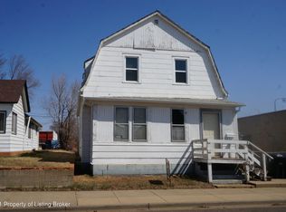 112 2nd Ave E, Dickinson, ND 58601