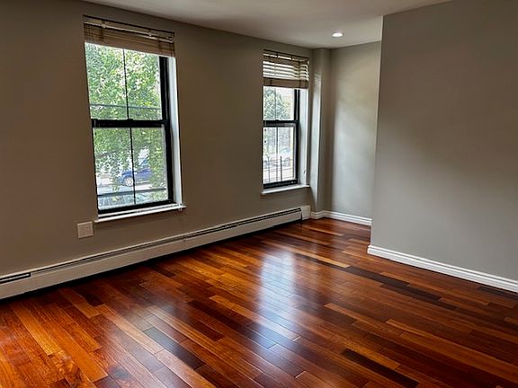 3rd image of 397 Cumberland St #2F