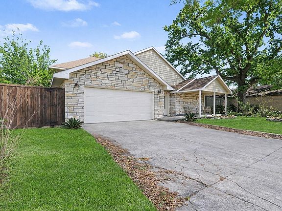 2nd image of 11643 Breezy Knoll Dr