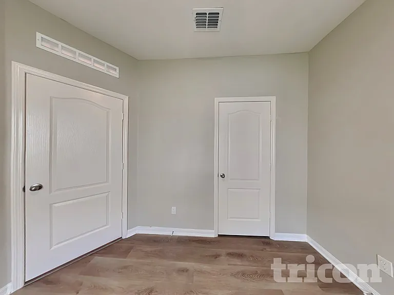 523 Falcon Ridge Rd — Photo 10