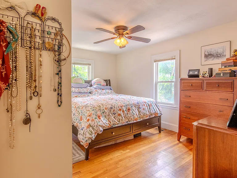 78 Governor Winthrop Rd — Photo 13