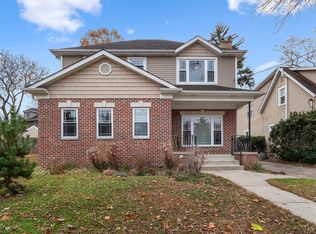 2047 Wilmette Ave, Wilmette, IL 60091