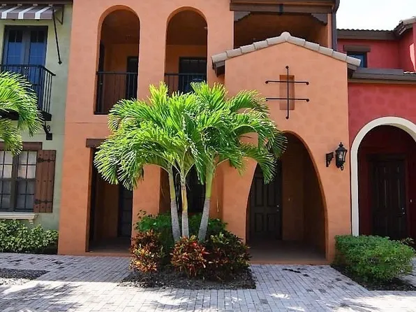 9026 Alturas Ln Unit 3404, Naples, FL 34113