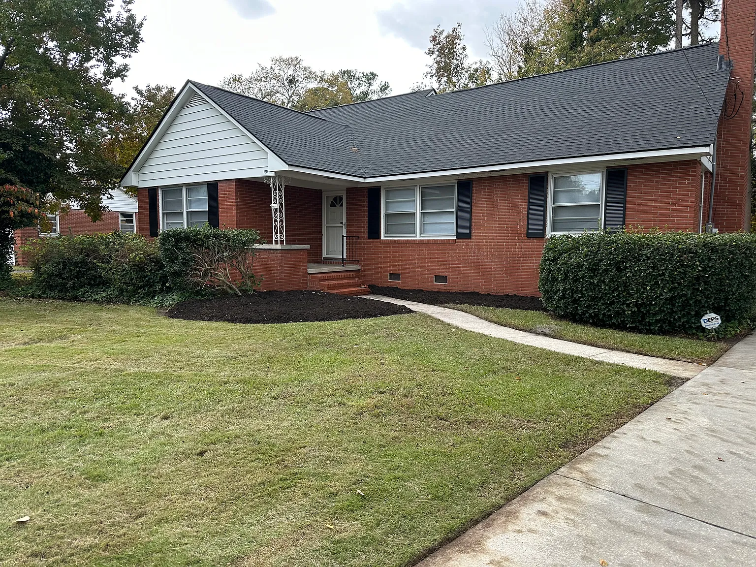 3 bed, 2076 sqft, $2,000 — Photo 1
