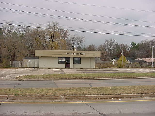 1st image of 520 N Water St