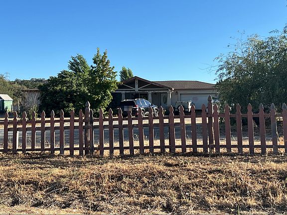 2nd image of 4002 Lucas Ln