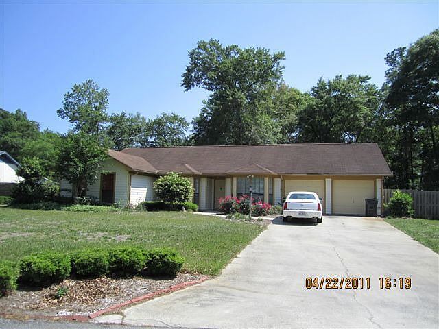 1st image of 108 Cottage Ct