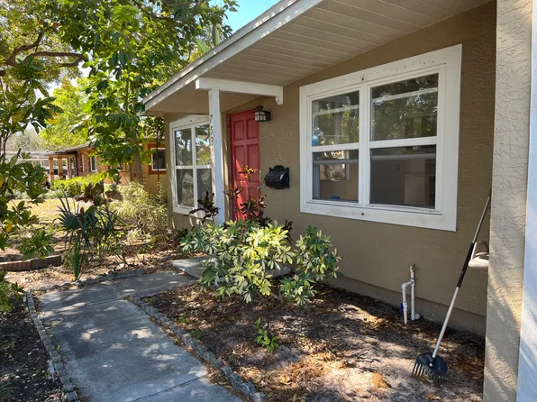 7520 Meadowlawn Dr N, Saint Petersburg, FL 33702