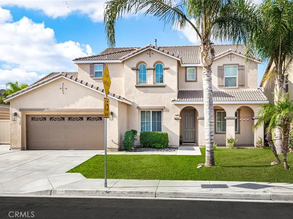 476 Peregrine Ln, San Jacinto, CA 92582