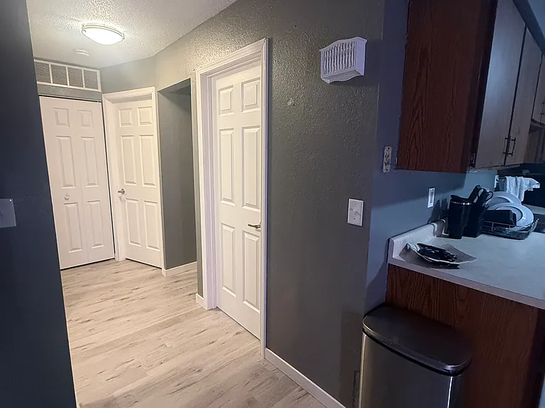 801 W Saint Anthony Ave — Photo 14