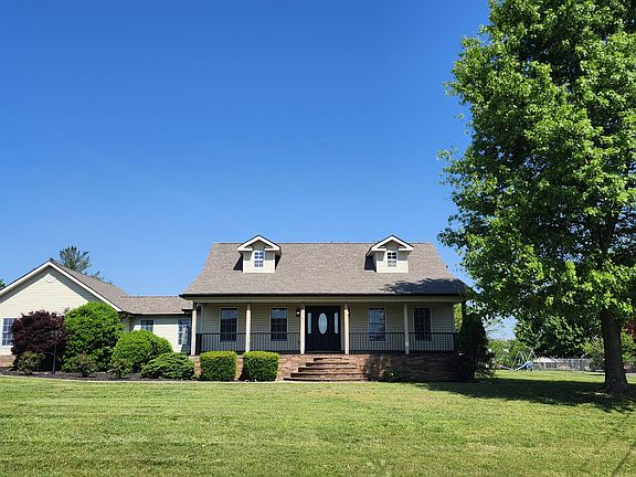 2nd image of 416 Ferry Rd