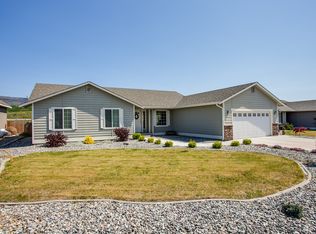 2327 Spring Wheat Rd, East Wenatchee, WA 98802