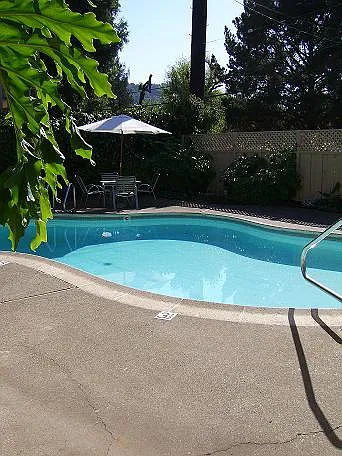 280 Merrydale Rd — Photo 3