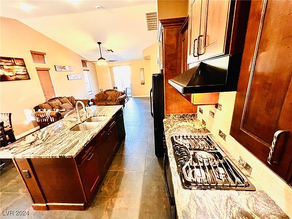 5th image of 8140 Slate Falls St