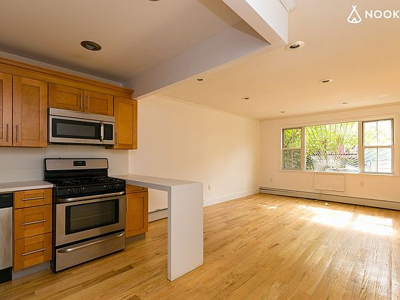 2nd image of 9 Monroe St APT 1A