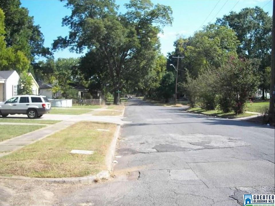 2nd image of 1510 Burgin Ave