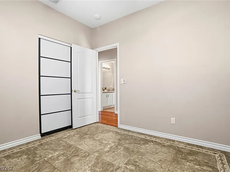 2870 Deerwood Ct — Photo 20