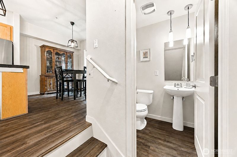 5th image of 2156 Yakima Court