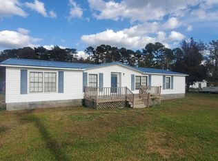 697 Lyman Rd, Beulaville, NC 28518