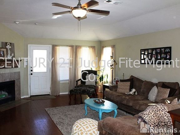 3rd image of 2405 Del Mar Ct