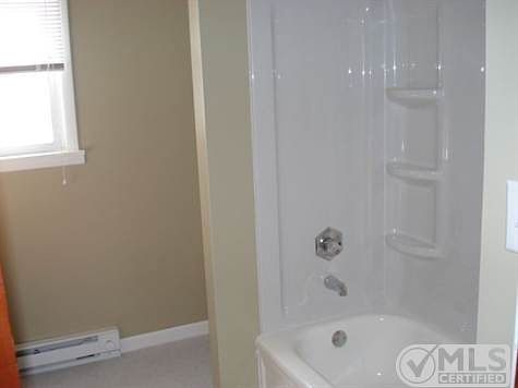 5th image of 315 Pine Ave