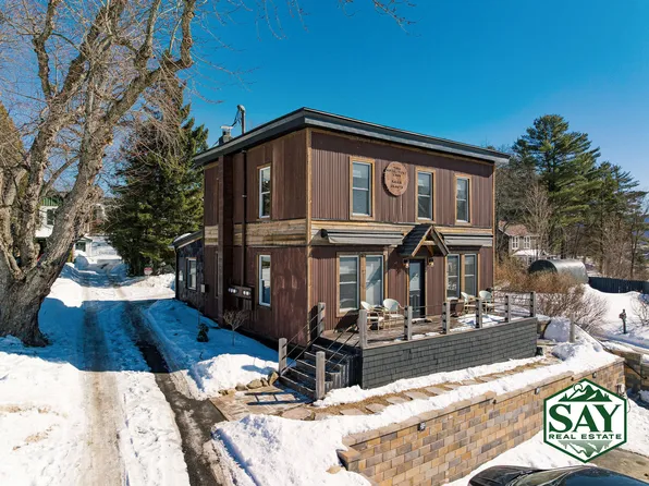 2807 Wilmington Rd, Lake Placid, NY 12946