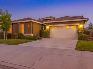 7075 E Ramona Way, Fresno, CA