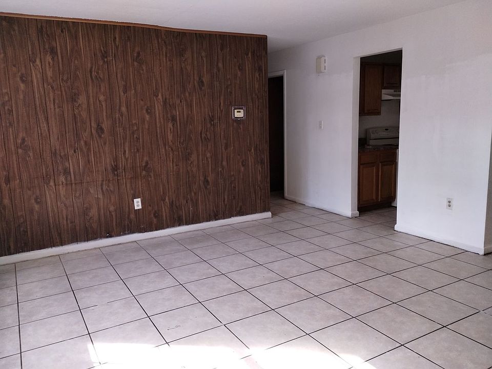 1st image of 20083 Suncrest Dr