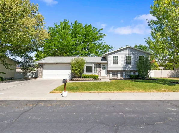 506 Country Club Dr, Tooele, UT 84074