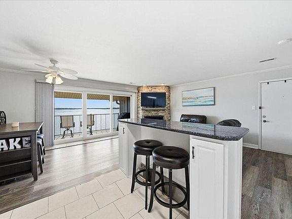 5th image of 8125 Lake Shore Dr APT 6