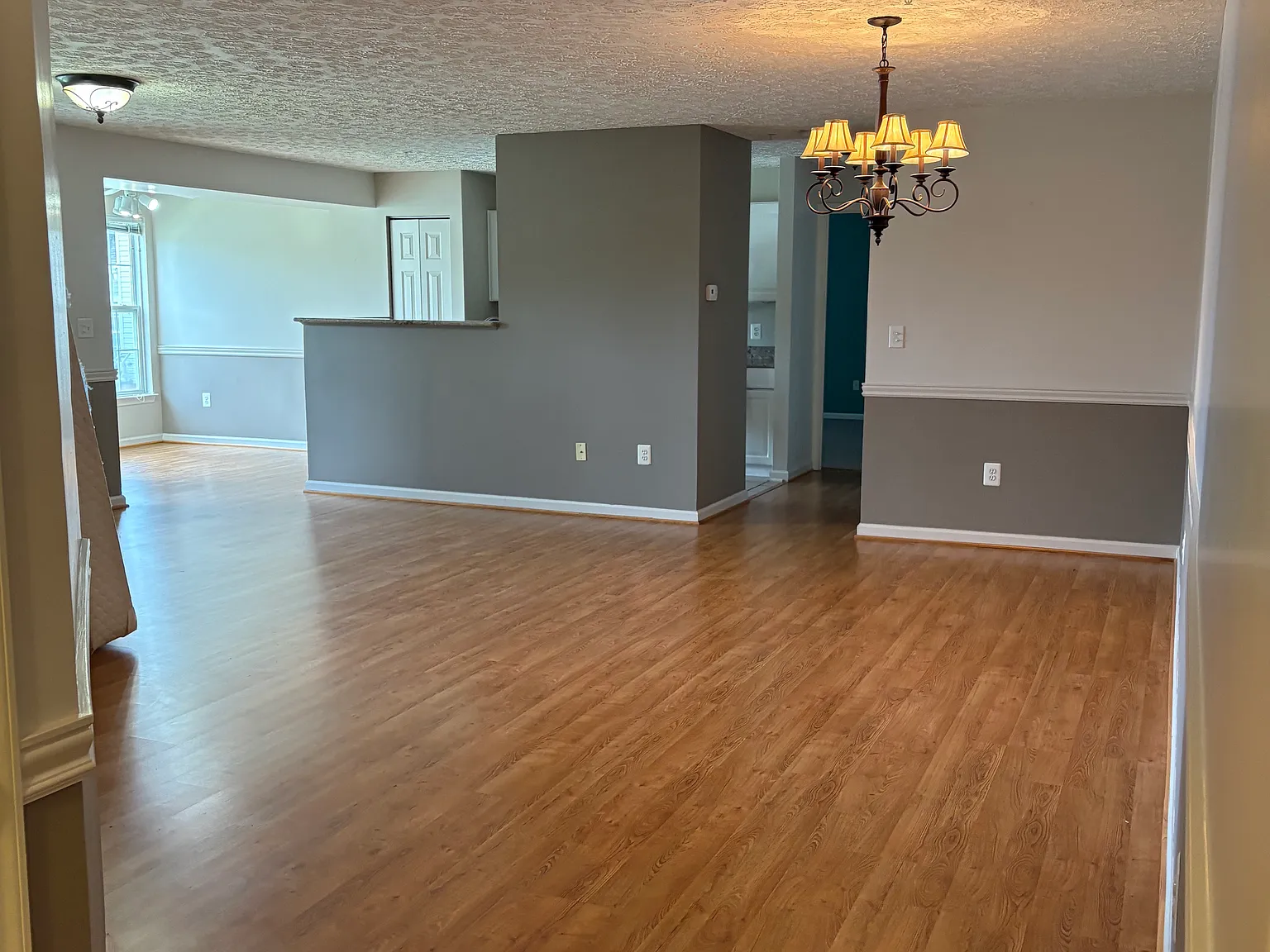 2 bed, 1295 sqft, $2,150 — Photo 4