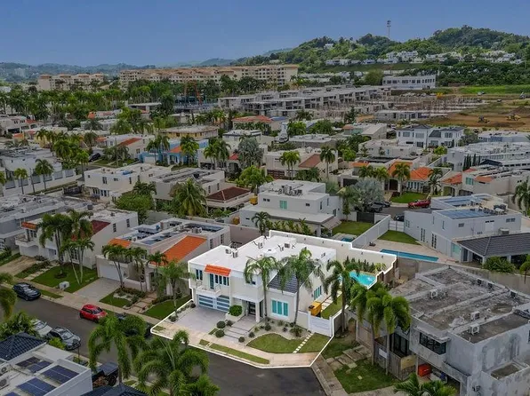 Ll 8 Palma Real, Guaynabo, PR 00969