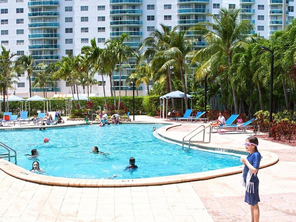 1st image of 19390 Collins Ave #U416