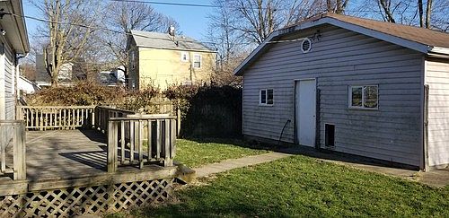 2nd image of 3118 E 4th St