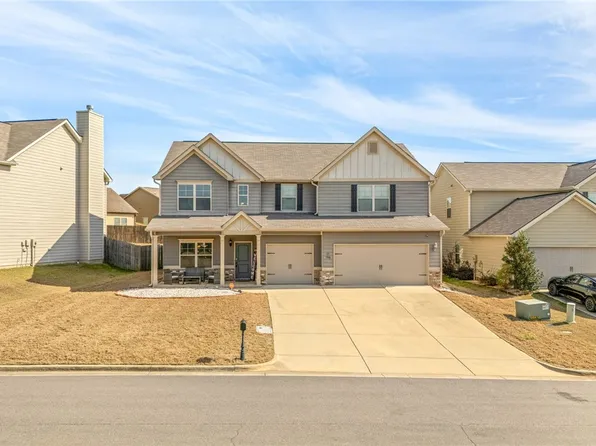 705 Dingo Dr, Opelika, AL 36804