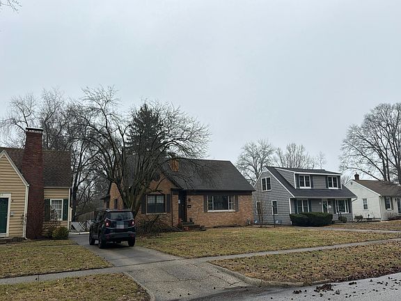 3rd image of 2016 S Walnut St