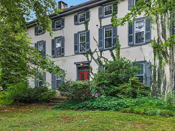 2nd image of 1138 E Schuylkill Rd APT 6