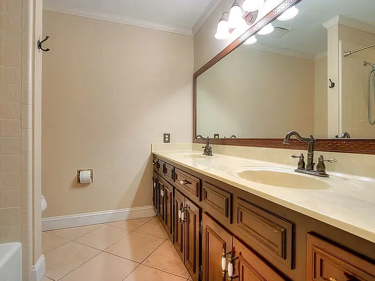2704 Powhatan Dr — Photo 40